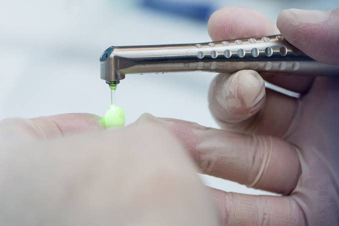 Microscope-assisted dentistry